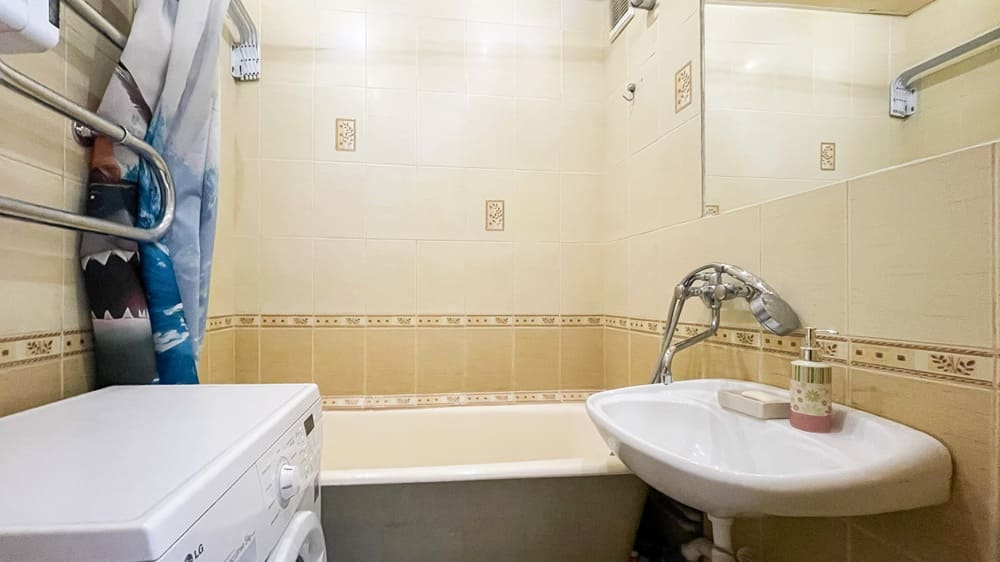 Нестерова 70