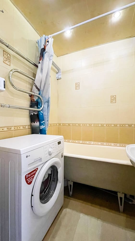 Нестерова 70