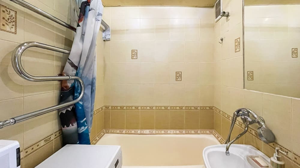 Нестерова 70