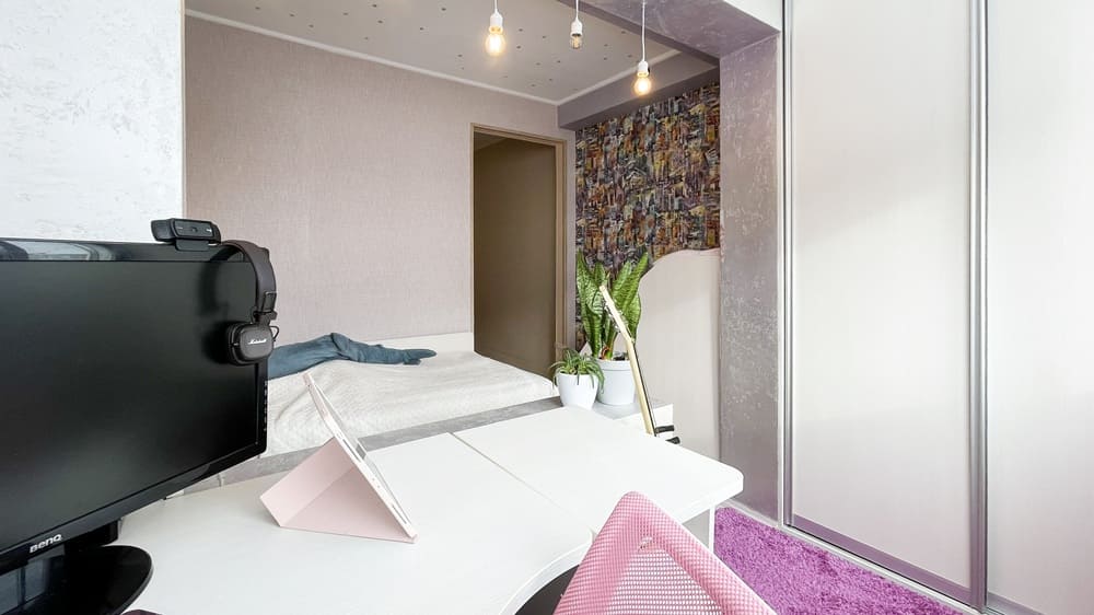 Нестерова 70